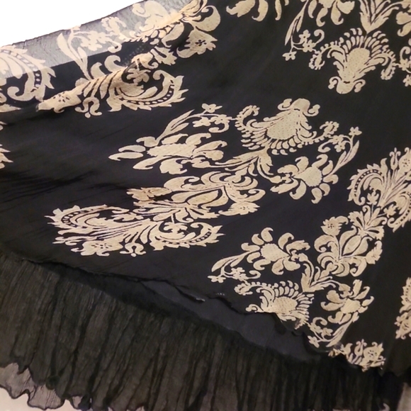 Taurus Rutched and Chiffon Dress - Picture 5 of 5